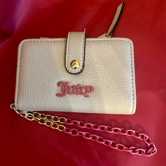 Juicy Couture Cream and Pink Wallet with Chain - Picture 3 of 7